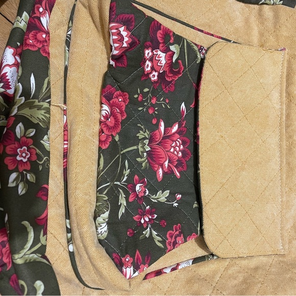 Handbags - Floral Quilted Tote Bag